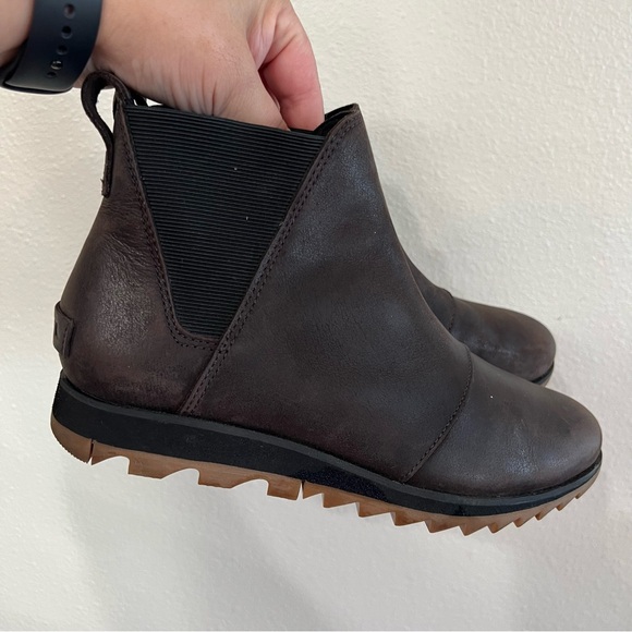 Sorel Blackened Brown Harlow Chelsea Waterproof Ankle Leather Bootie Size 7.5 - Picture 12 of 15